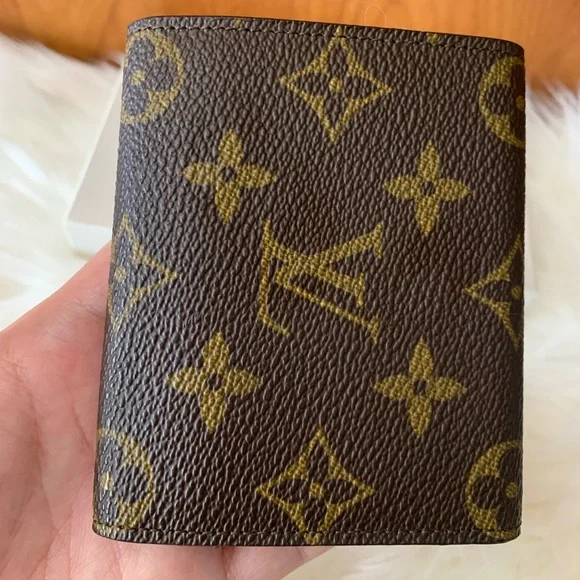 Louis Vuitton Monogram Compact Wallet 😍🌺 - Picture 3 of 12